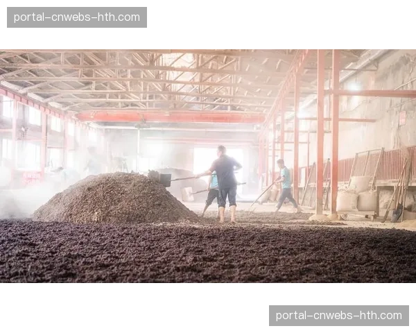 巴萨赛前海报全中文设计，“为红蓝加马”主题呼应马年春节